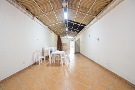 Apartamento à venda com 58m², 2 quartos e 1 vaga Apartamento à venda com 58m², 2 quartos e 1 vagaÁrea comum - Salão de festas