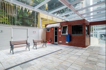 Apartamento à venda com 58m², 2 quartos e 1 vaga Apartamento à venda com 58m², 2 quartos e 1 vagaÁrea comum - Portaria