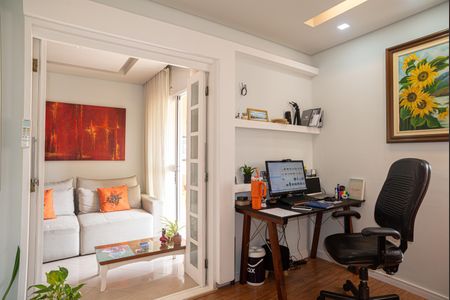 Apartamento à venda com 58m², 2 quartos e 1 vaga Apartamento à venda com 58m², 2 quartos e 1 vagaEscritório