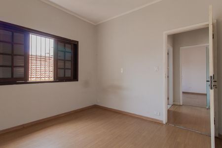 Casa para alugar com 320m², 3 quartos e 2 vagas Casa para alugar com 320m², 3 quartos e 2 vagasQuarto 2