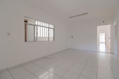 Casa para alugar com 320m², 3 quartos e 2 vagas Casa para alugar com 320m², 3 quartos e 2 vagasSala de Jantar