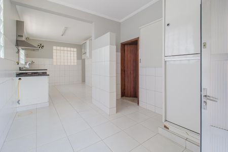 Casa para alugar com 320m², 3 quartos e 2 vagas Casa para alugar com 320m², 3 quartos e 2 vagasCozinha