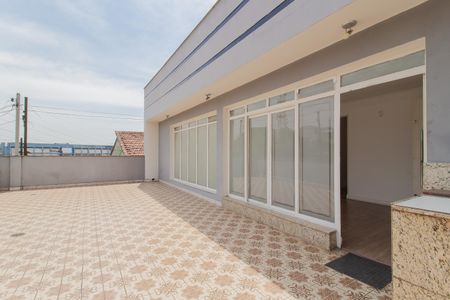 Casa para alugar com 320m², 3 quartos e 2 vagas Casa para alugar com 320m², 3 quartos e 2 vagasVaranda