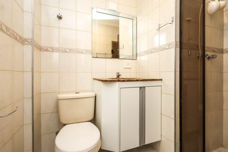 Apartamento à venda com 64m², 2 quartos e 2 vagas Apartamento à venda com 64m², 2 quartos e 2 vagasBanheiro da Suíte