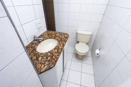 Apartamento à venda com 64m², 2 quartos e 2 vagas Apartamento à venda com 64m², 2 quartos e 2 vagasBanheiro Social