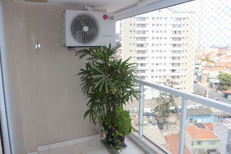 Apartamento à venda com 80m², 2 quartos e 2 vagasVaranda
