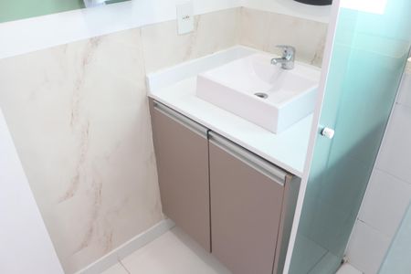 Apartamento à venda com 80m², 2 quartos e 2 vagasBanheiro da Suíte 1