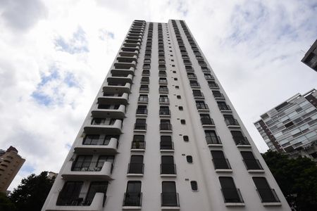 Apartamento para alugar com 204m², 3 quartos e 3 vagasFachada