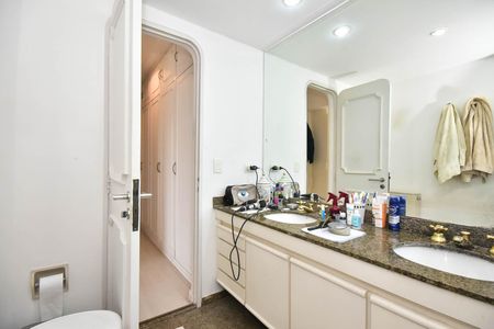 Apartamento para alugar com 204m², 3 quartos e 3 vagasBanheiro da Suíte 3