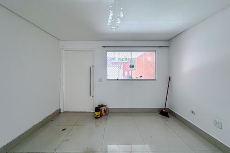 Casa para alugar com 170m², 3 quartos e 2 vagas Casa para alugar com 170m², 3 quartos e 2 vagasSala