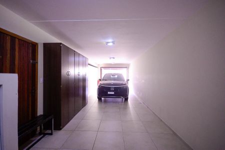 Casa à venda com 280m², 3 quartos e 3 vagas Casa à venda com 280m², 3 quartos e 3 vagasGaragem