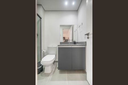 Banheiro de apartamento para alugar com 1 quarto, 17m² em Chácara Santo Antônio (zona Sul), São Paulo