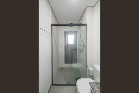 Banheiro de apartamento para alugar com 1 quarto, 17m² em Chácara Santo Antônio (zona Sul), São Paulo