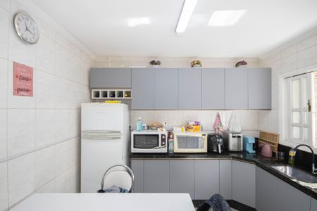 Casa à venda com 140m², 3 quartos e 2 vagas Casa à venda com 140m², 3 quartos e 2 vagasCozinha