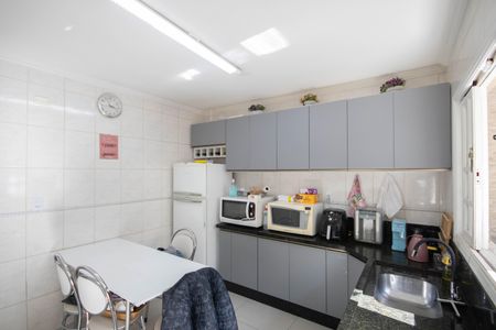 Casa à venda com 140m², 3 quartos e 2 vagas Casa à venda com 140m², 3 quartos e 2 vagasCozinha