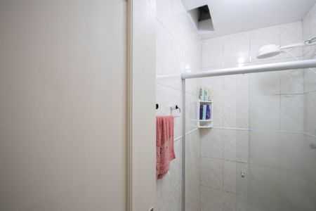 Casa à venda com 140m², 3 quartos e 2 vagas Casa à venda com 140m², 3 quartos e 2 vagasBanheiro 1