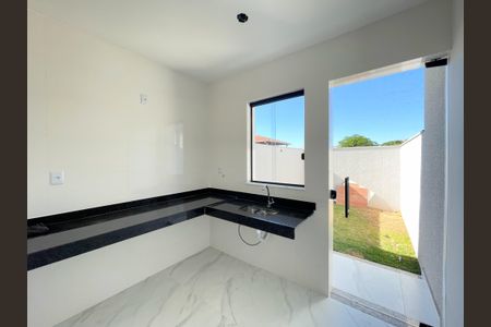 Casa à venda com 75m², 2 quartos e 1 vaga Casa à venda com 75m², 2 quartos e 1 vagaCozinha