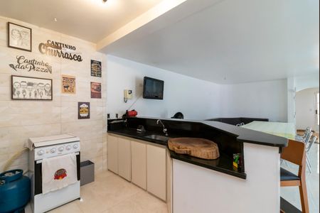 Casa à venda com 462m², 4 quartos e 6 vagas Casa à venda com 462m², 4 quartos e 6 vagasÁrea comum