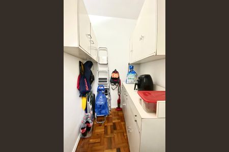 Apartamento à venda com 82m², 2 quartos e sem vaga Apartamento à venda com 82m², 2 quartos e sem vagaQuarto de Serviço