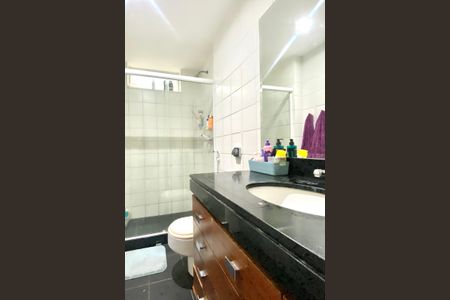 Apartamento à venda com 82m², 2 quartos e sem vaga Apartamento à venda com 82m², 2 quartos e sem vagaBanheiro