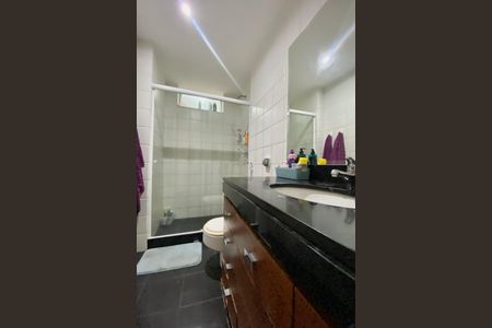 Apartamento à venda com 82m², 2 quartos e sem vaga Apartamento à venda com 82m², 2 quartos e sem vagaBanheiro