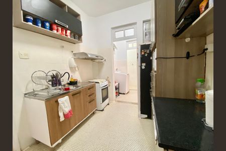 Apartamento à venda com 82m², 2 quartos e sem vaga Apartamento à venda com 82m², 2 quartos e sem vagaCozinha