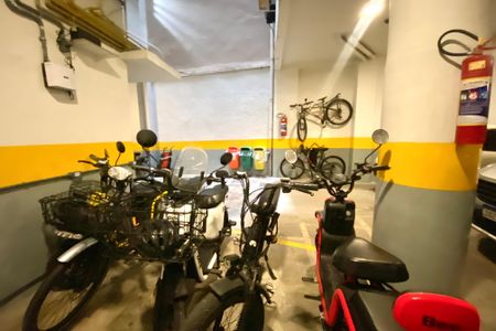 Apartamento à venda com 82m², 2 quartos e sem vaga Apartamento à venda com 82m², 2 quartos e sem vagaGaragem