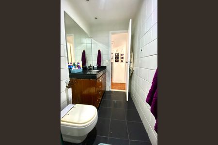 Apartamento à venda com 82m², 2 quartos e sem vaga Apartamento à venda com 82m², 2 quartos e sem vagaBanheiro