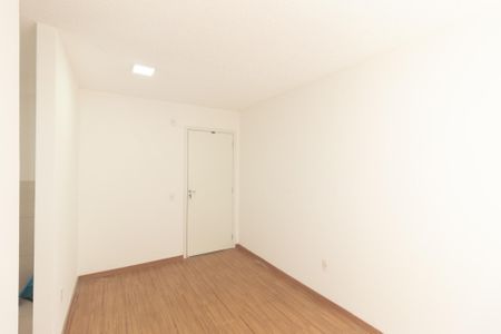 Sala de apartamento para alugar com 2 quartos, 45m² em Guaratiba, Rio de Janeiro
