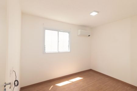 Quarto 1 de apartamento para alugar com 2 quartos, 45m² em Guaratiba, Rio de Janeiro