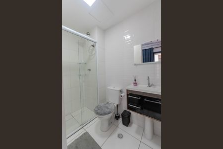 Banheiro de kitnet/studio para alugar com 1 quarto, 22m² em Centro, São Paulo