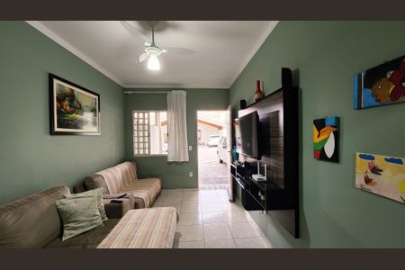 Sala de casa de condomínio à venda com 2 quartos, 54m² em Jardim Colonia, Jundiaí
