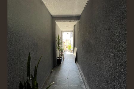 Casa à venda com 130m², 3 quartos e 2 vagas Casa à venda com 130m², 3 quartos e 2 vagasCorredor
