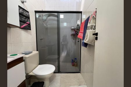 Casa à venda com 130m², 3 quartos e 2 vagas Casa à venda com 130m², 3 quartos e 2 vagasBanheiro da Suíte