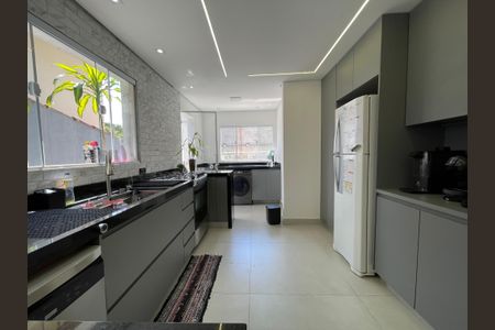 Casa à venda com 130m², 3 quartos e 2 vagas Casa à venda com 130m², 3 quartos e 2 vagasCozinha