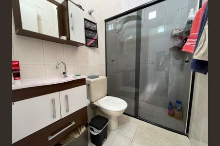 Casa à venda com 130m², 3 quartos e 2 vagas Casa à venda com 130m², 3 quartos e 2 vagasBanheiro da Suíte