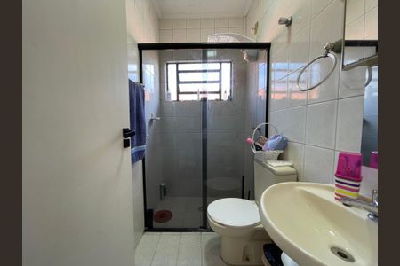 Casa à venda com 130m², 3 quartos e 2 vagas Casa à venda com 130m², 3 quartos e 2 vagasBanheiro 1