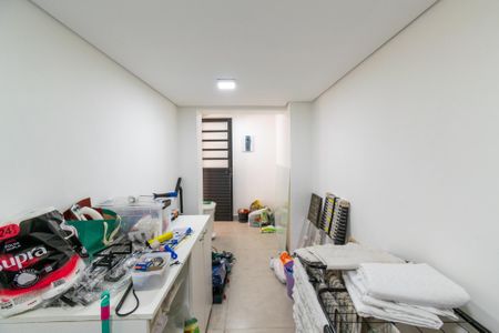 Casa à venda com 300m², 3 quartos e 2 vagas Casa à venda com 300m², 3 quartos e 2 vagasÁrea de Serviço