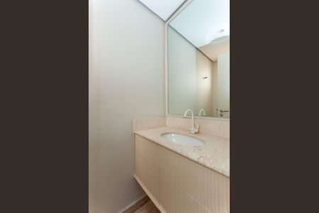 Apartamento à venda com 313m², 4 quartos e 4 vagas Apartamento à venda com 313m², 4 quartos e 4 vagasLavabo