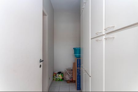 Apartamento à venda com 313m², 4 quartos e 4 vagas Apartamento à venda com 313m², 4 quartos e 4 vagasQuarto de Serviço