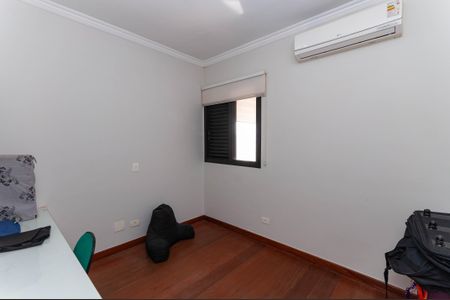 Apartamento à venda com 313m², 4 quartos e 4 vagas Apartamento à venda com 313m², 4 quartos e 4 vagasQuarto