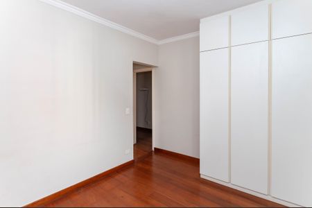 Apartamento à venda com 313m², 4 quartos e 4 vagas Apartamento à venda com 313m², 4 quartos e 4 vagasSuíte 2