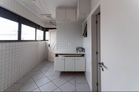 Apartamento à venda com 313m², 4 quartos e 4 vagas Apartamento à venda com 313m², 4 quartos e 4 vagasÁrea de Serviço