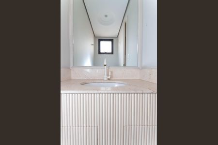 Apartamento à venda com 313m², 4 quartos e 4 vagas Apartamento à venda com 313m², 4 quartos e 4 vagasLavabo