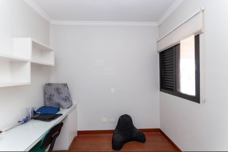 Apartamento à venda com 313m², 4 quartos e 4 vagas Apartamento à venda com 313m², 4 quartos e 4 vagasQuarto