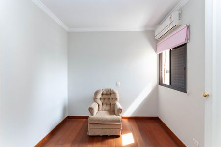 Apartamento à venda com 313m², 4 quartos e 4 vagas Apartamento à venda com 313m², 4 quartos e 4 vagasSuíte 3