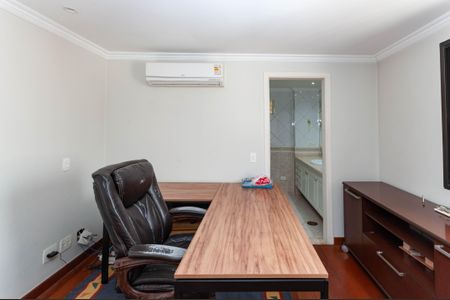 Apartamento à venda com 313m², 4 quartos e 4 vagas Apartamento à venda com 313m², 4 quartos e 4 vagas Suíte da Cobertura