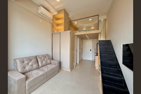Sala de kitnet/studio para alugar com 1 quarto, 28m² em Jardim das Acacias, São Paulo