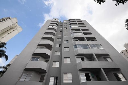 Apartamento à venda com 32m², 1 quarto e 1 vaga Apartamento à venda com 32m², 1 quarto e 1 vagaFachada