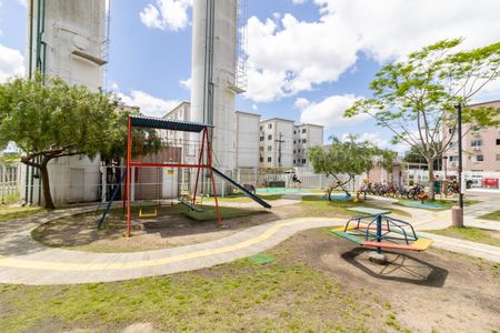 Apartamento à venda com 42m², 2 quartos e 1 vaga Apartamento à venda com 42m², 2 quartos e 1 vagaÁrea comum - Playground